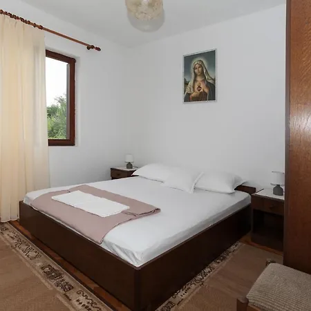 Spavalo Apartment Pag Town