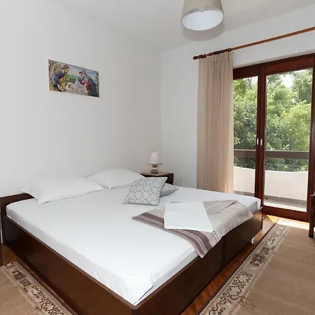 Spavalo Apartment Pag Town