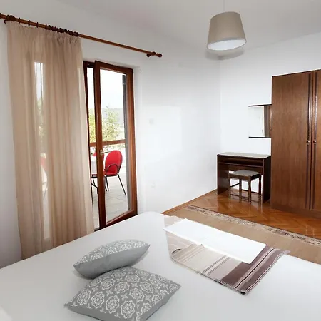 Apartment Spavalo *