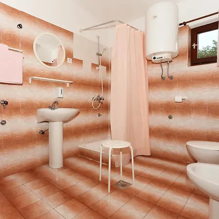 Spavalo Apartment *
